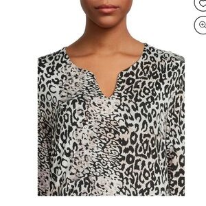 Natori Black and White Long Sleeve Blouse